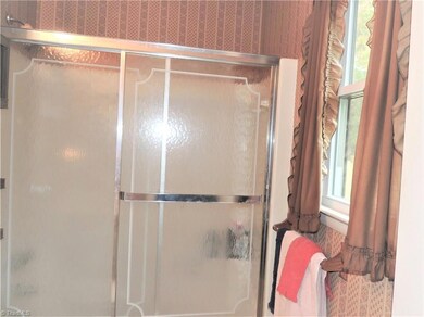 142 Kingswood Rd, Statesville, NC 28625 - photo 7