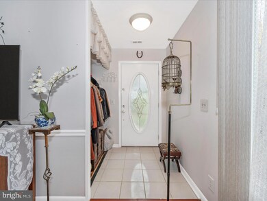 14672 Kelmscot Dr, Silver Spring, MD 20906 - photo 3