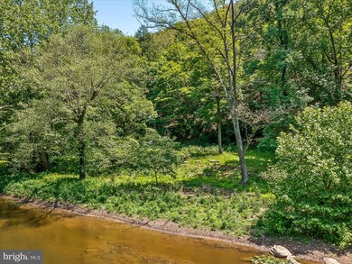 1414 Briary Bottom Ln, Great Cacapon, WV 25422 - photo 7