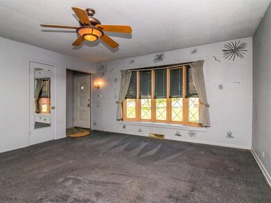 3917 Oakshire Rd, Des Moines, IA 50310 - photo 3