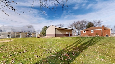 2739 Holtz Rd, Shelby, OH 44875 - photo 3