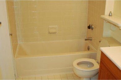 7303 Tamarron Dr, Plainsboro, NJ 08536 - photo 6