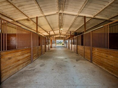 300 Hubbard Ln, Lipan, TX 76462 - photo 6