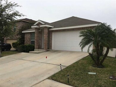 615 Ovenbird Thicket Dr, Laredo, TX 78045 - photo 2