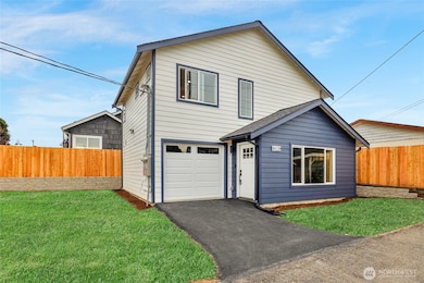 1602 Baker Ave unit B, Everett, WA 98201 - photo 2