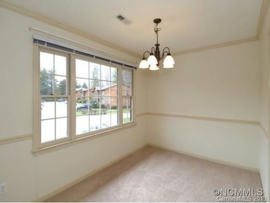 Dining Room w/Crown Molding