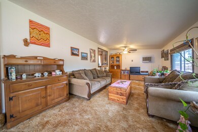 21385 Lela Ln-17