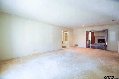 3333 Brookside Dr, Tyler, TX 75701 - photo 3