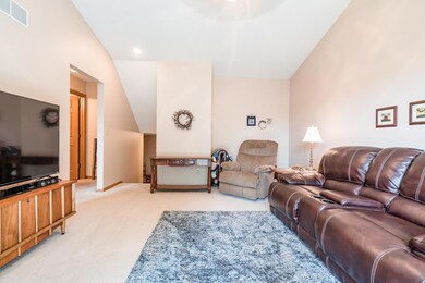 1443 Asbury Ln, Waterloo, IA 50701 - photo 7