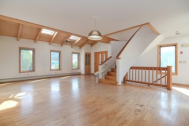 55 Howard St, North Dartmouth, MA 02747 - photo 3