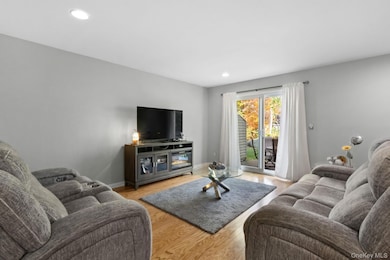 148 Flintlock Way unit D, Yorktown Heights, NY 10598 - photo 5