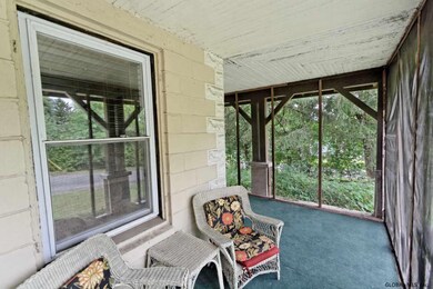 40 Hillview Ave, Rensselaer, NY 12144 - photo 3