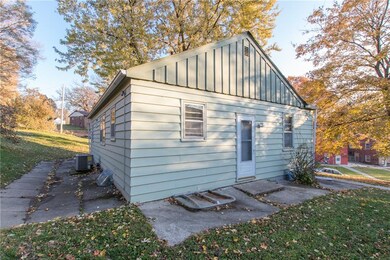 617 Bancroft St, Des Moines, IA 50315 - photo 6