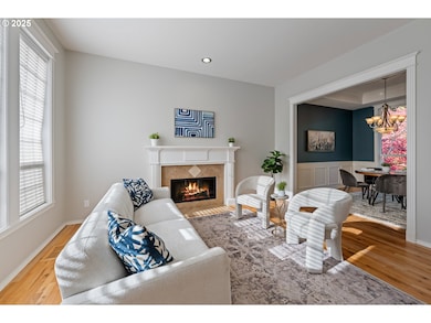 Living Room-Fireplace