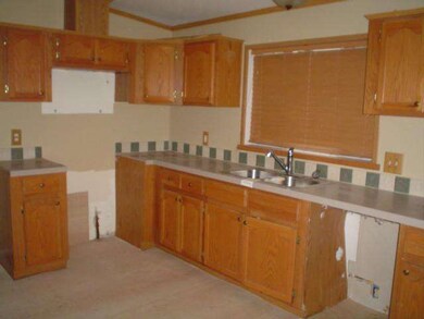 432 Grand Ave, Woodville, OH 43469 - photo 5