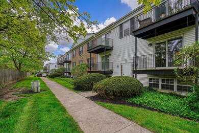 1550 Slade Ave #202