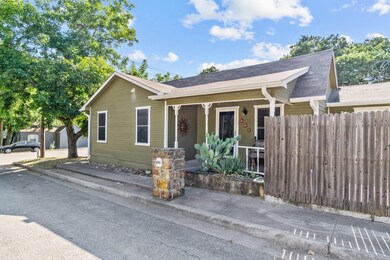 601 N Walnut St, Weatherford, TX 76086 - photo 4