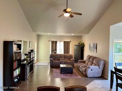 108 Apple Loop Naches - Maib