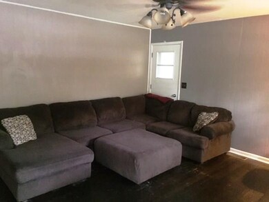 908 NW A St, Bentonville, AR 72712 - photo 4