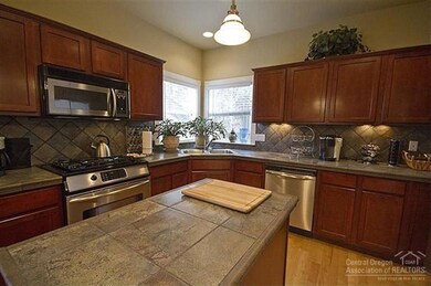 19522 Meadowbrook Dr, Bend, OR 97702 - photo 5