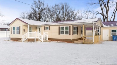 242 Blunt Ave, Austin, IN 47102 - photo 3