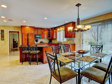 6 Sandra Ct, Marlboro, NJ 07746 - photo 4