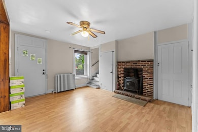 158 W Butler Ave, Doylestown, PA 18901 - photo 2