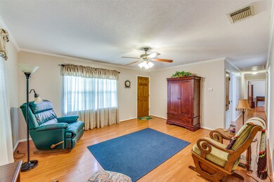 428 E Louisiana St, Brazoria, TX 77422 - photo 3