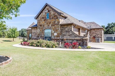 137 Mill Crossing Ln, Springtown, TX 76082 - photo 4