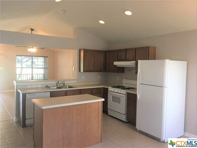 104 Grant Ct, San Marcos, TX 78666 - photo 2