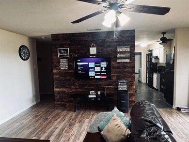 1811 Arkansas St, Gainesville, TX 76240 - photo 5