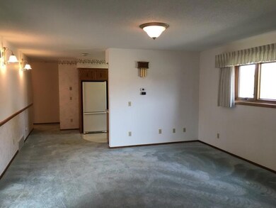 LIVING ROOM<|><|>