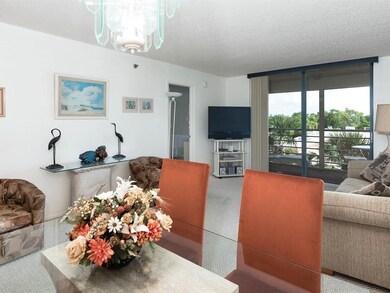 004_Dining Room