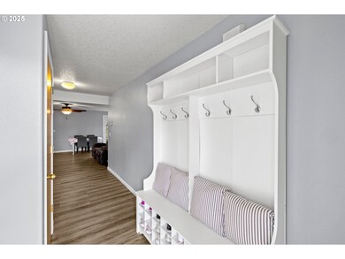 340 Cosmo St, Lafayette, OR 97127 - photo 5