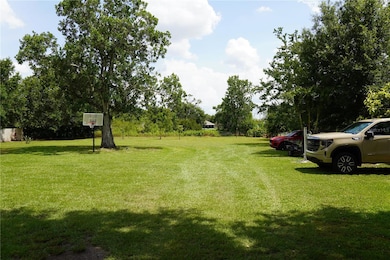 Entrance area to the back yard