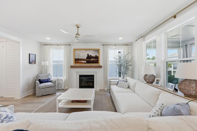 1546 N Lakeshore Dr, Mount Pleasant, SC 29466 - photo 5