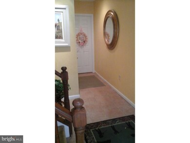 657 Niblick Ln unit 16, Wallingford, PA 19086 - photo 2
