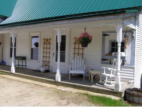 1031 Daniel Webster Hwy, North Woodstock, NH 03262 - photo 2