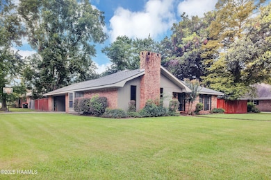 101 Tudor Cir, Lafayette, LA 70506 - photo 2