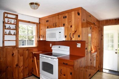 10 Brockton Ave, Wareham, MA 02532 - photo 5