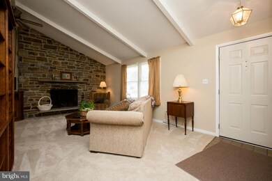 5213 Lightning View Rd, Columbia, MD 21045 - photo 2