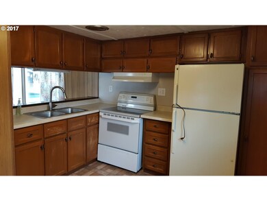 135 Center St, Halfway, OR 97834 - photo 6