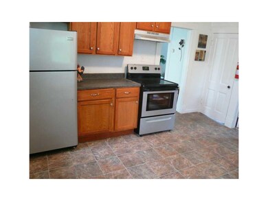 1128 10th St SE, Cedar Rapids, IA 52401 - photo 2