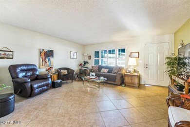 06-835 S Reseda-6