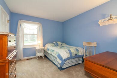 820 Ryan Ct, Batavia, IL 60510 - photo 4