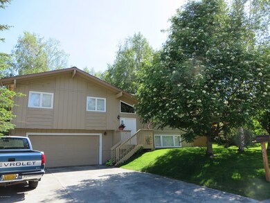 5321 Tudortop Cir, Anchorage, AK 99507 - photo 4