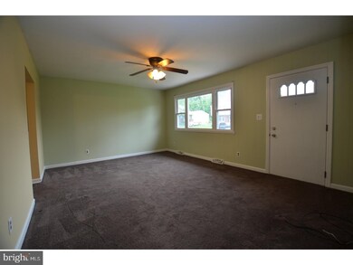 739 W 12th St, New Castle, DE 19720 - photo 4