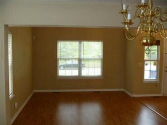 932 Cortney Dr, Carpentersville, IL 60110 - photo 5