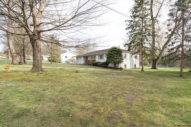 16 Glen Dr, Troy, NY 12180 - photo 4