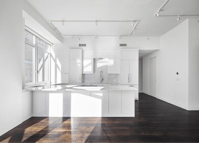 District unit 714, New York, NY 10038 - photo 5